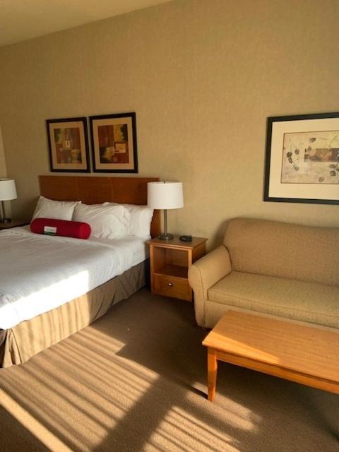 Clarion Pointe Hotel Rimbey Ngoại thất bức ảnh