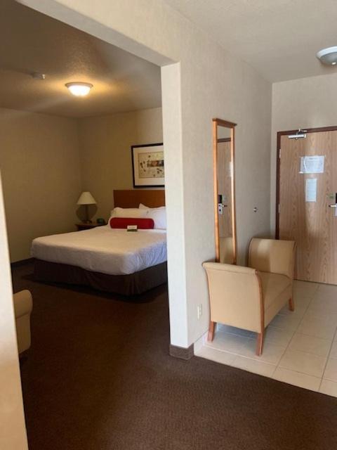 Clarion Pointe Hotel Rimbey Ngoại thất bức ảnh