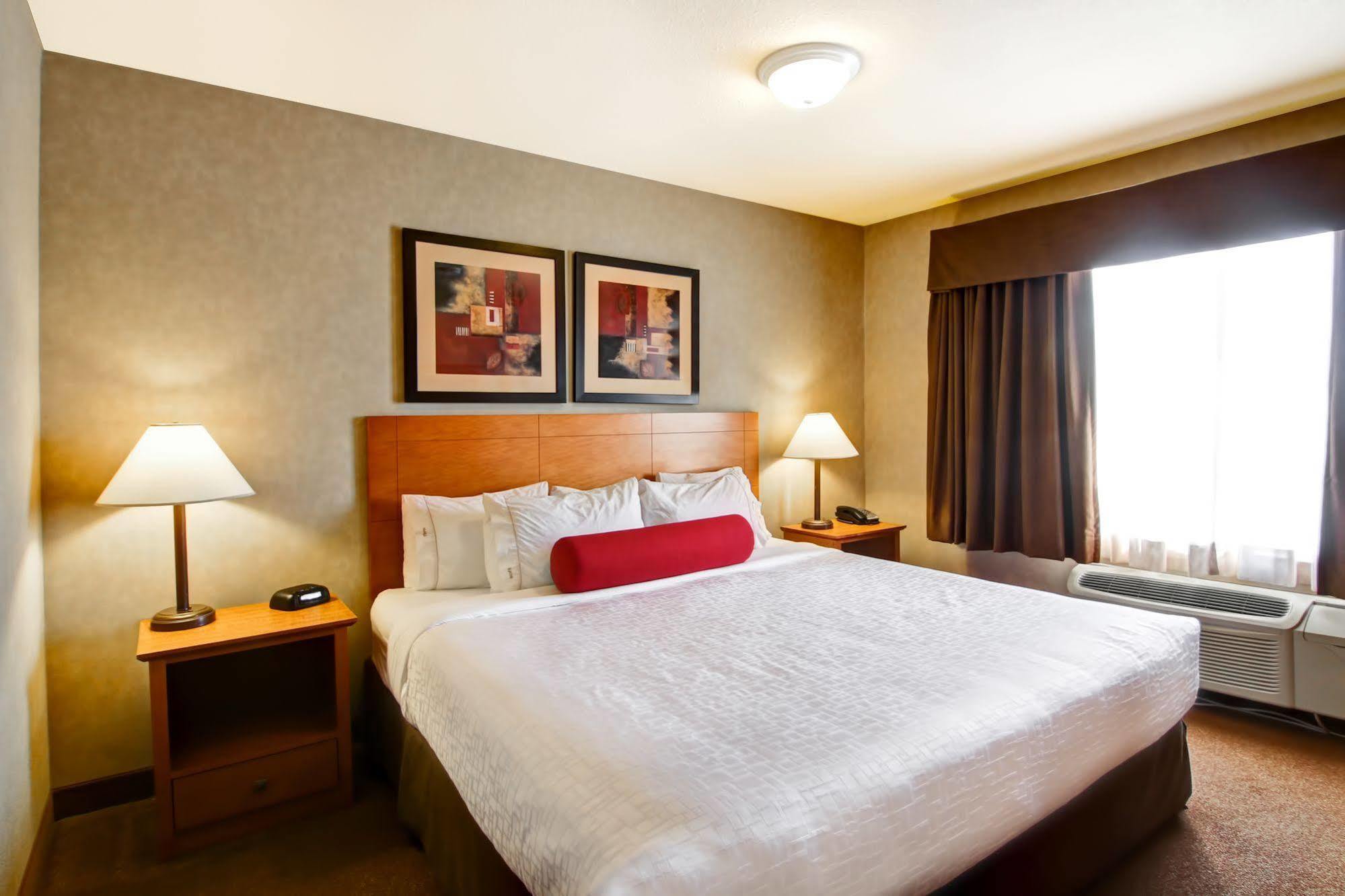 Clarion Pointe Hotel Rimbey Ngoại thất bức ảnh